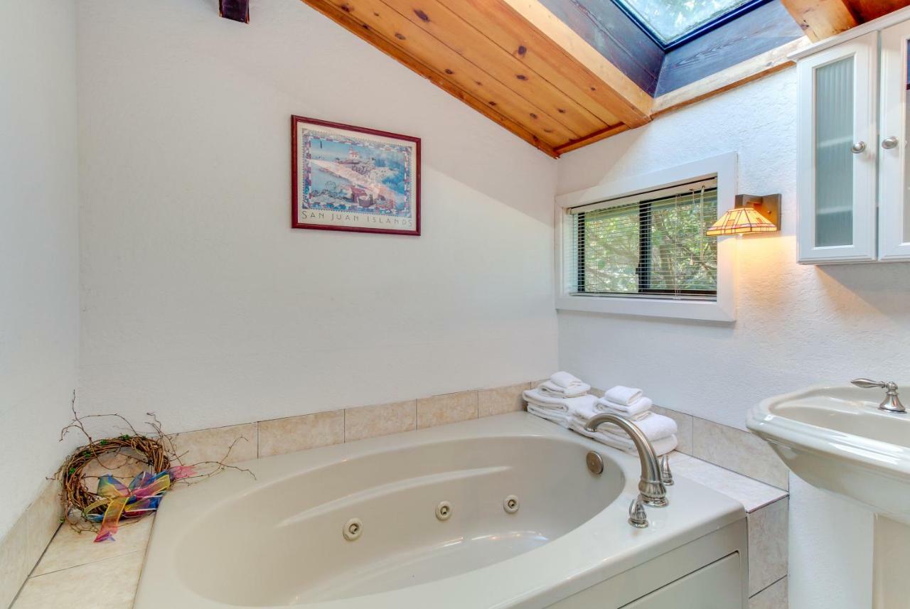 Lopez Island Hunter Bay Waterfront Home Extérieur photo